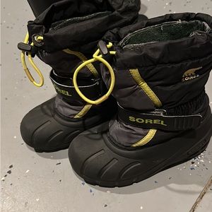 Sorel boys size 12 winter boots